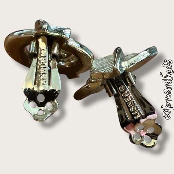 Vintage Lisner Gold-Tone Non-Pierced Earrings - Picture 4 of 9